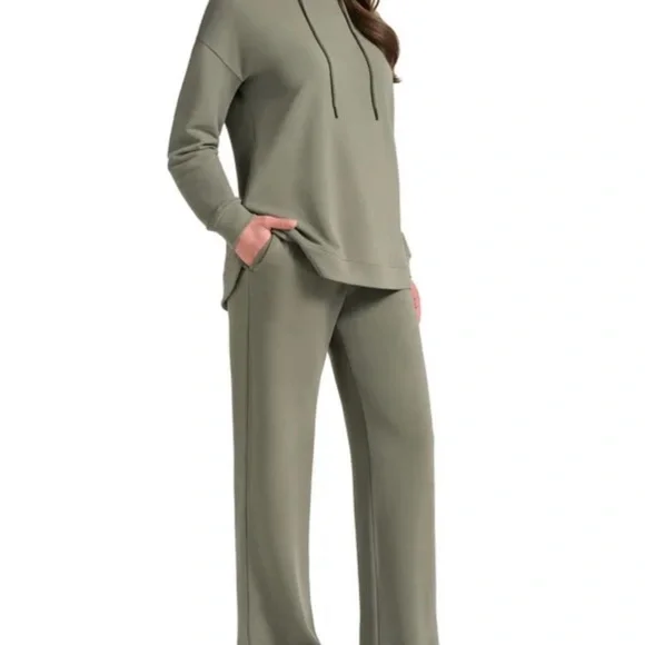 Max & Mia Women's Hoodie Lounge Set of 2 - Picture 3 of 7